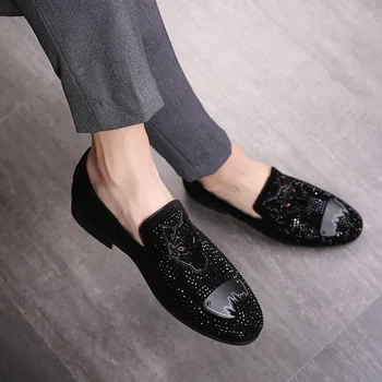 

Super fire fashion outdoor trend daily rhinestone men's shoes personality pointed solid color embroidery wild tide shoes