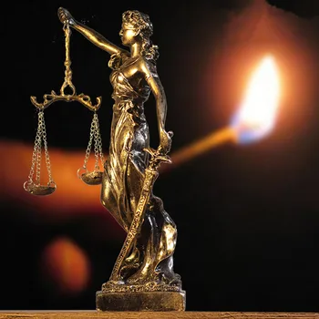 

Ancient Greek Goddess of Justice Sculpture European Retro Resin Ornaments Statue Crafts Home Desktop Decoration Figurine L3442