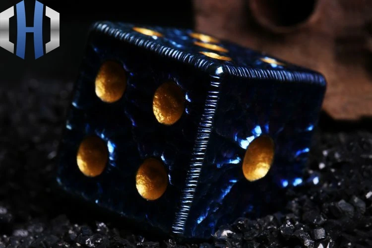 Титановые кубики из сплава Moon Crater узор запеченный синий горошек золото индивидуальность креативные игральные кости