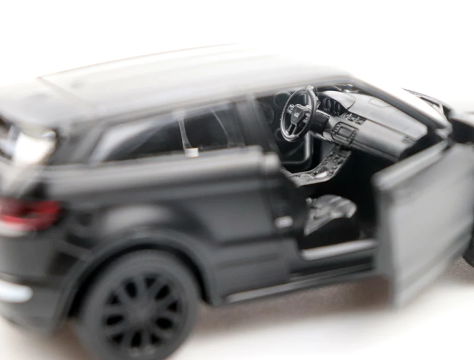 1:36 литые под давлением двери автомобиля-открытый Evoque автомобиль черный высокая имитация сплава литья под давлением модель автомобиля оттяните назад для детей Подарки