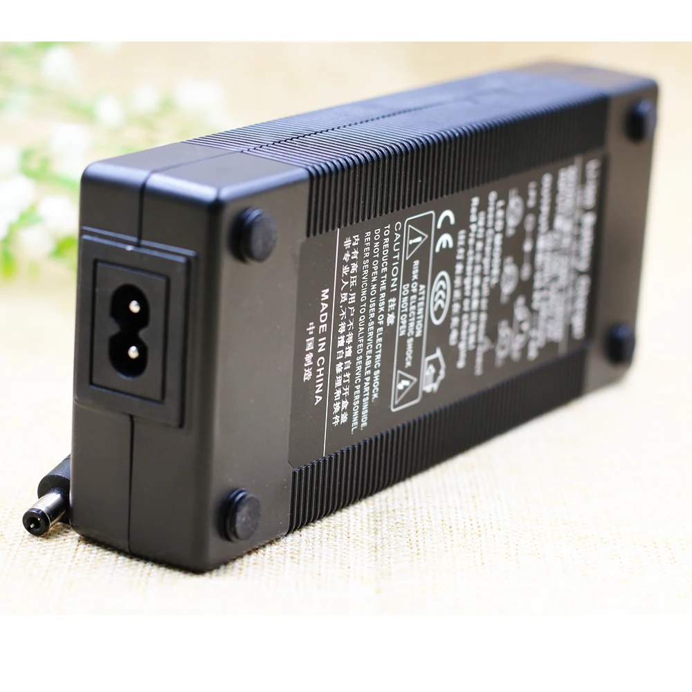 AERDU 13S 54.6V 2A 48V Lithium-ion battery pack charger 5.5*2.1mm Universal AC DC Power Supply Adapter EU/US/AU/UK Plug