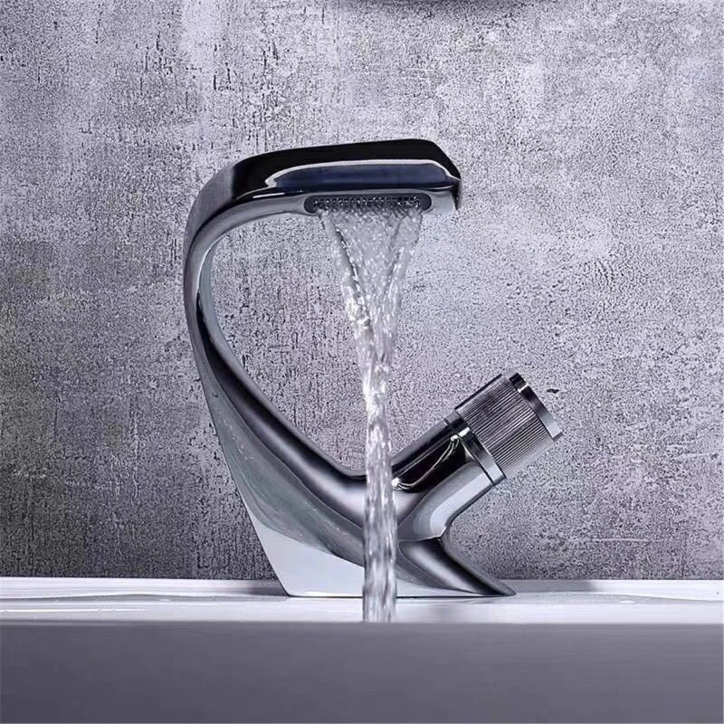 

Черный кран Ванная комната раковины Смеситель горячей и холодной воды на бортике XX9B