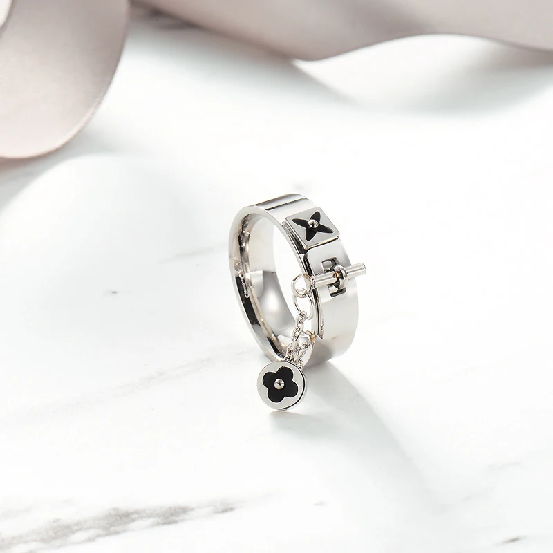 HTB1RdUlUYrpK1RjSZTEq6AWAVXap