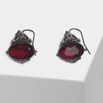 

Amorita boutique Oval vintage drop earrings