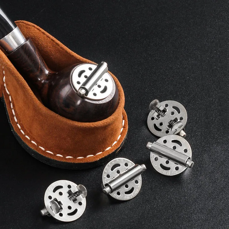 Приспособления для курительной трубки. Трубочный табак briar fox. Passatore трубки. Курительные трубки и аксессуары. Аксессуары для трубки.