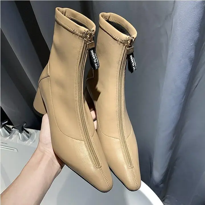 EOEODOIT/женские кожаные ботинки; мягкая обувь на молнии с квадратным носком; ботильоны на высоком каблуке 6 см; осенне-зимние женские модные ботинки - Цвет: Бежевый