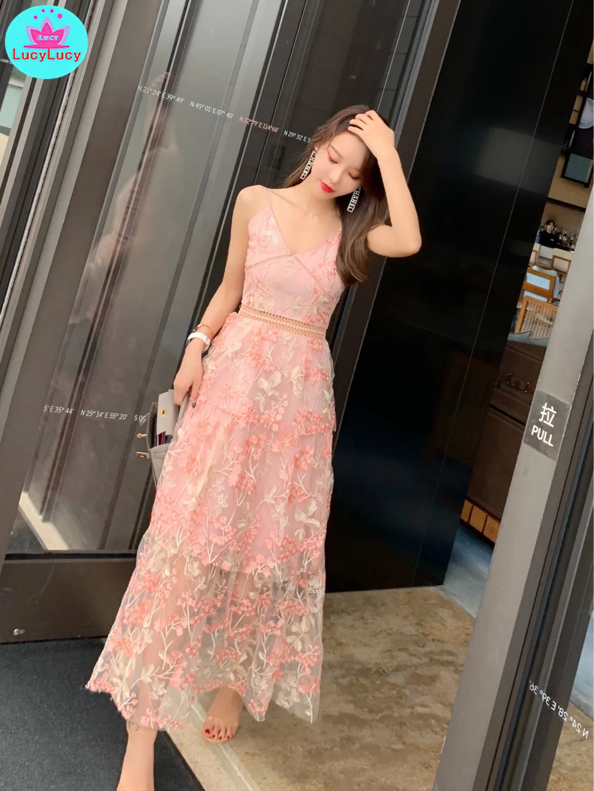

2019 small fresh mesh embroidery stitching layer cake strap dress Zippers Ankle-Length Sleeveless Solid