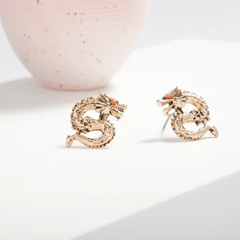 

INS European Girls Exquisite Personality Zodiac Chinese Dragon Earrings Gold Color Animal Small Stud Earings E471