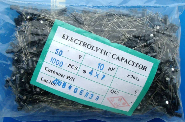 1 шт. в упаковке 1000 только 10 мкФ электролитический конденсатор с алюминиевой крышкой, 50В малого диаметра 4 мм 7 мм