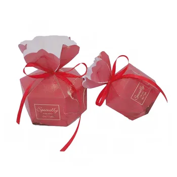 

50pcs Small Large European Vase-shaped Gift Box Wedding Anniversary Party Candy Romantic Gifts Wedding Candy Box Favor