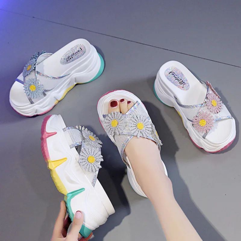 

Flower Female Sandals Fairy Slippers Wind 2020 Summer New Wild Thick Bottom Roman Wedge Heel Fashion Beach Shoes Tide