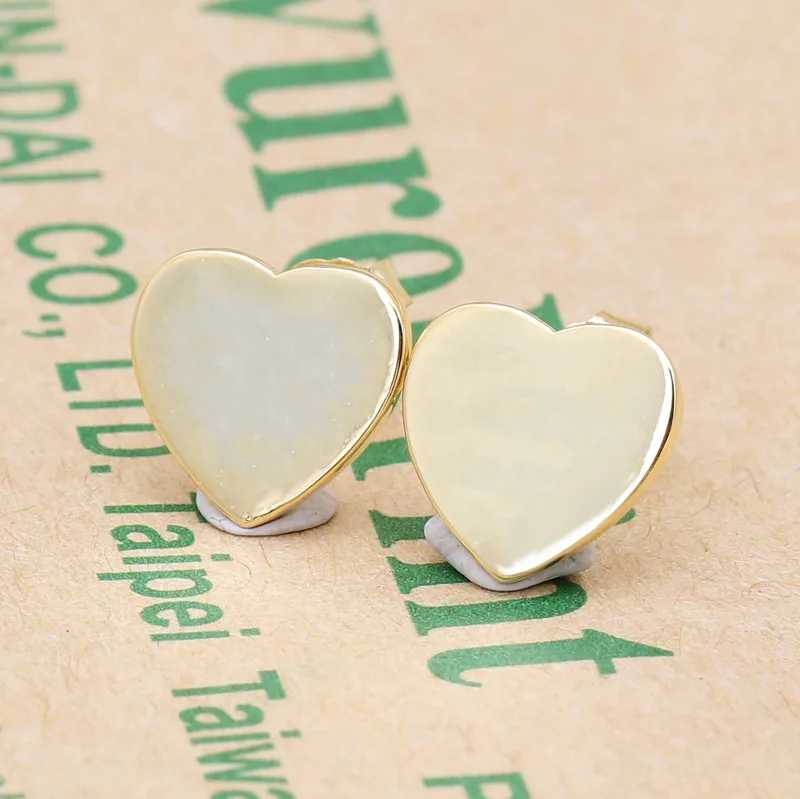 

Original S925 Sterling Silver Pan Earring Heart Shape Simple And Versatile Mini Heart Shaped Pan Earrings For Wedding Fashion