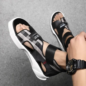 

2020 summer new sandals men wear personalized casual pure leather sandals non-slip deodorant beach sports shoes