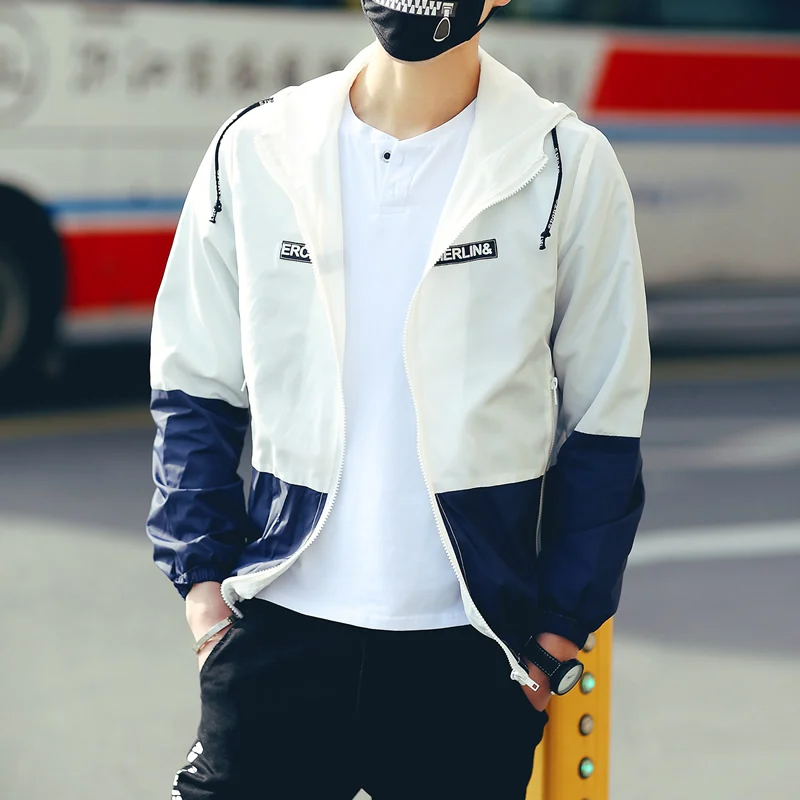 Tanie HCXY 2019 mężczyzna lato wiatrówka męska odzież chroniąca przed słońcem płaszcze kurtki mężczyźni z kapturem cienkie lekkie patchworkowa kurtka znosić