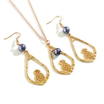 

Say Hello New Hawaii Polynesia Style Gold Color Pineapple Pearl Water-drop Necklace Earrings Sets for Women Alakai Jewelry K6094