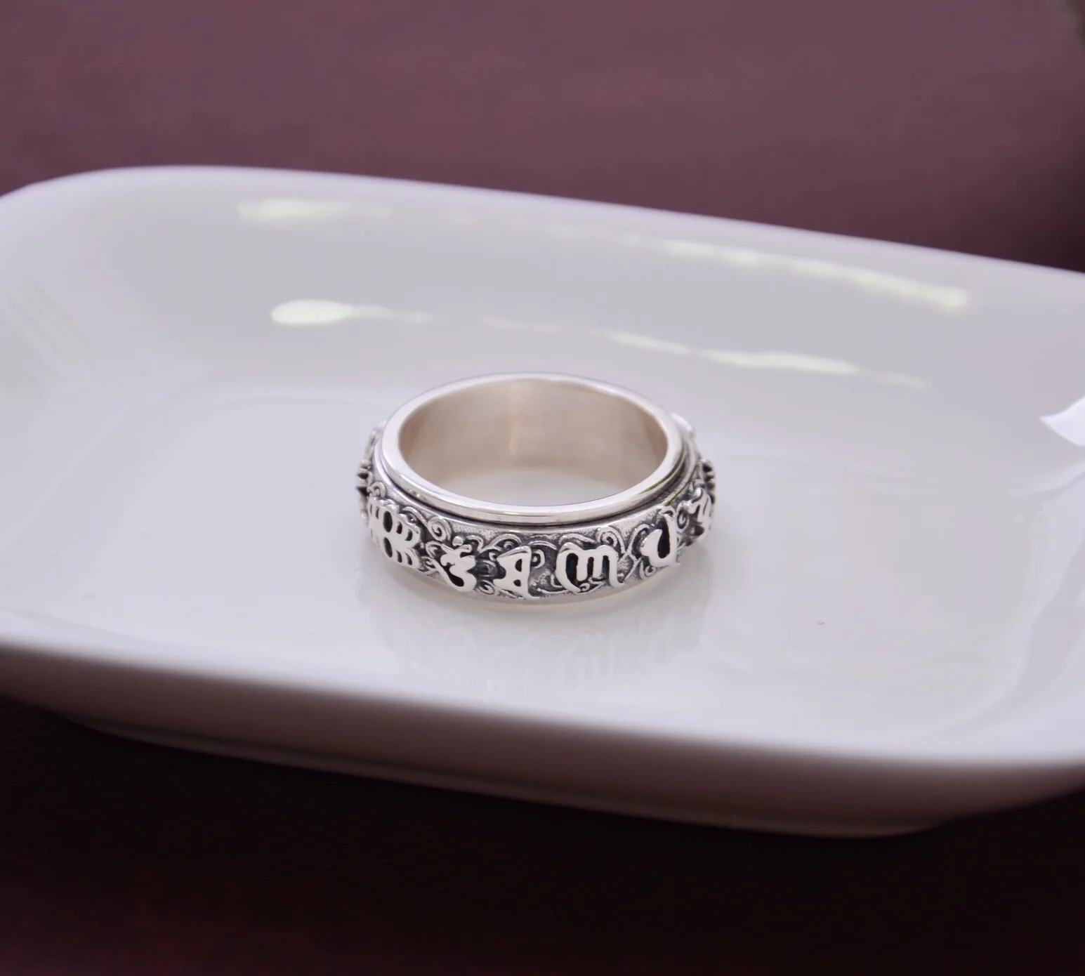 

925 Thai Silver Rotation Ring Fashion And Personality Mantra Stereo Clouds Pattern Ring Men And Women