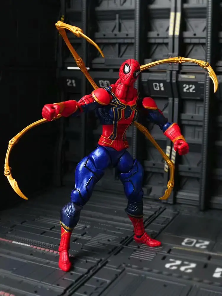 

Marvel shan kou shi Mobile Series Iron And Steel Spider-Man Spiderman Mobile Garage Kit Model Boxed