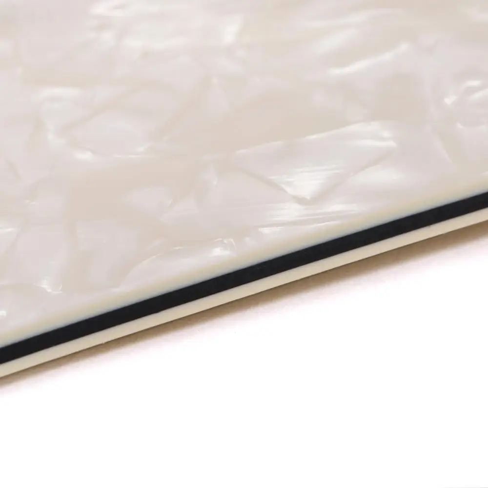 Musiclily SSS 11 Отверстие Страт гитары накладку и BackPlate набор для Fender США/мексиканский стандарт Stratocaster, 4Ply пергамент жемчуг