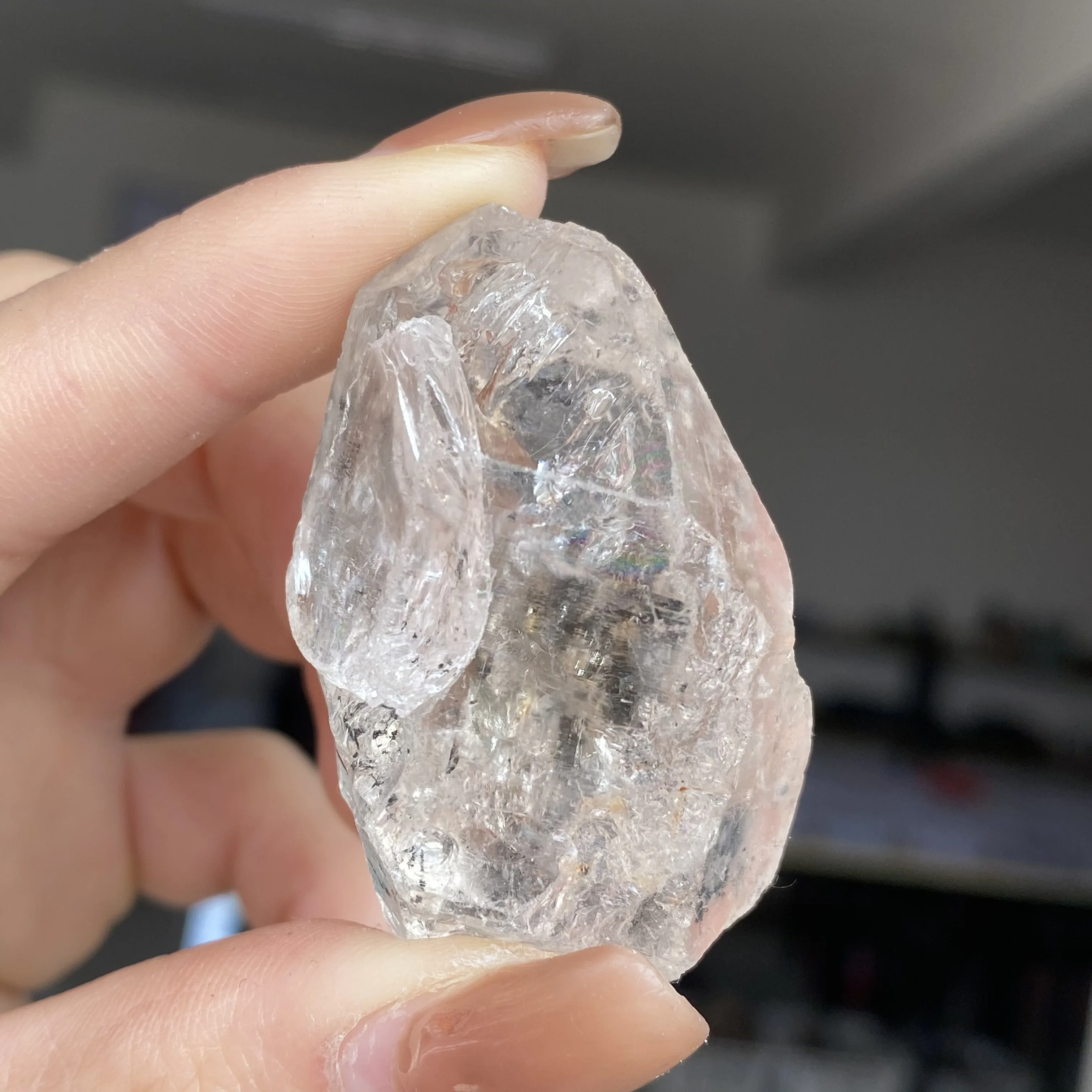Minéral Imitant Le Diamant Sur Certains Bijoux