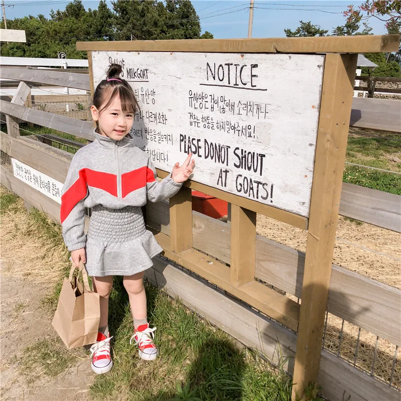 11504880367_1988421556