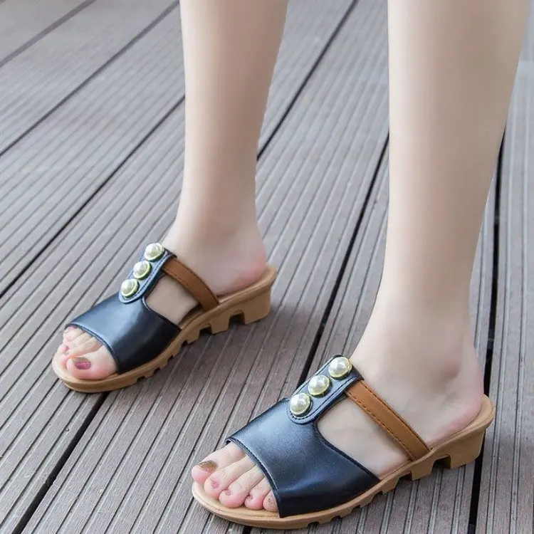 

2019 Summer Women's Slippers Slip-On Solid String Bead Round Toe Casual Fashion Med Heels Wedges PU All-match 35-41