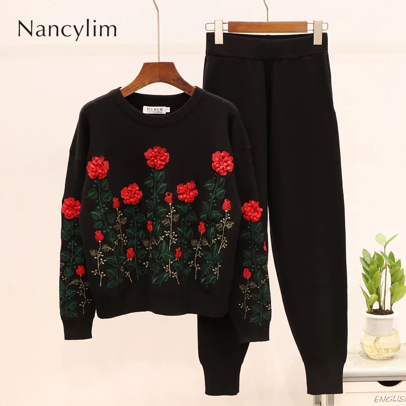 

European Twopiece Sets Woman Autumn Outfit Fashion Stitch Embroidery Three-dimensional Flower Long-sleeved Sweater + Trousers