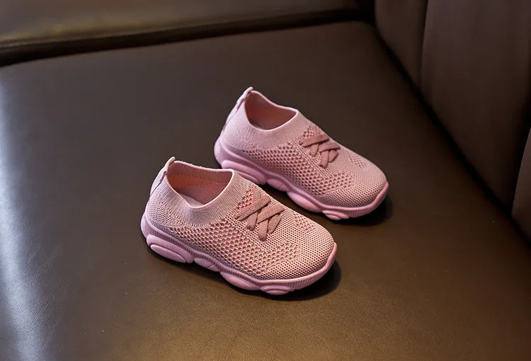 Новинка года; спортивная обувь для детей 1-3 лет; модная повседневная обувь для мальчиков и девочек; Нескользящие мягкие кроссовки для новорожденных