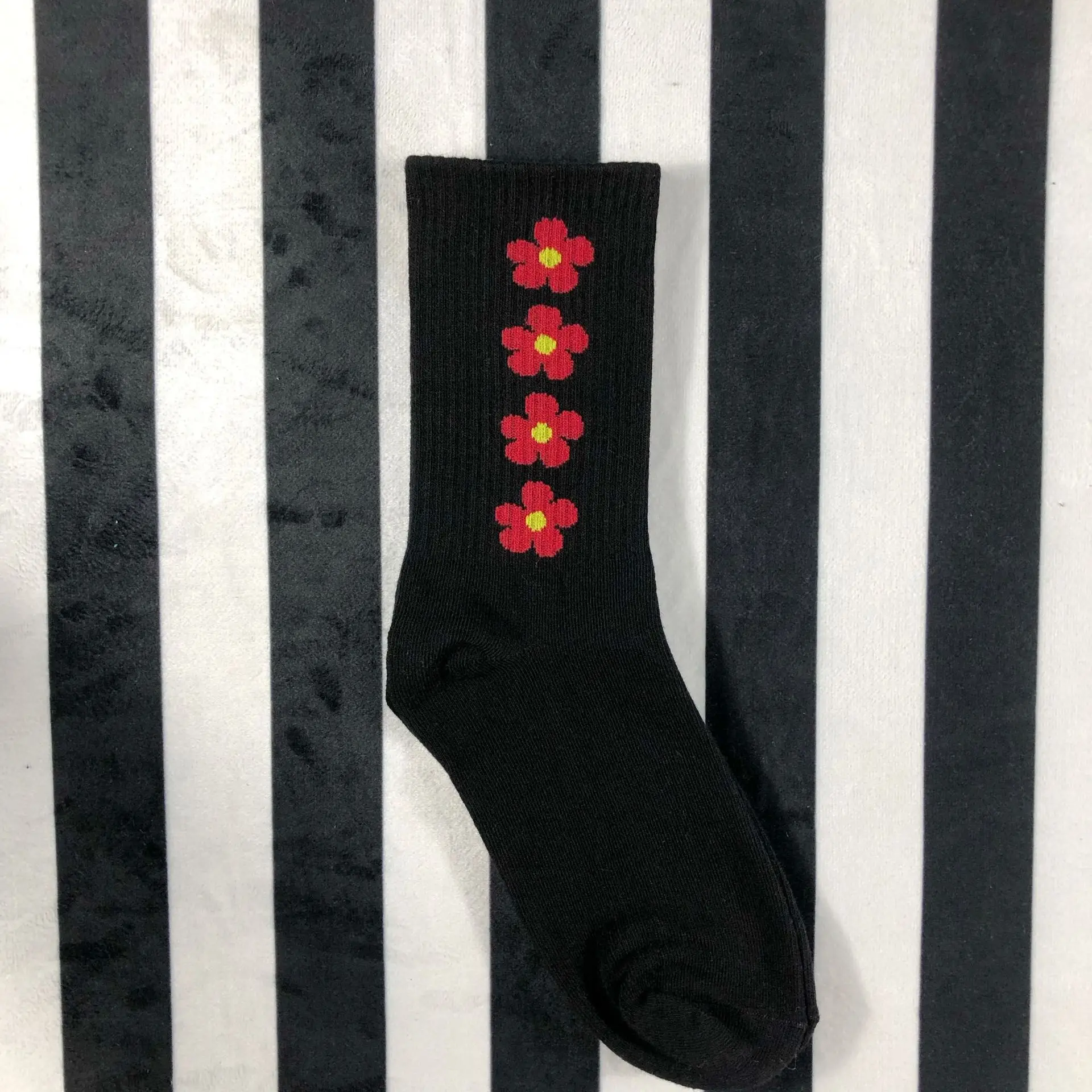 4Flower RBlack Танцевальная обувь средней высоты для взрослых; обувь до середины икры с круглым цветком знак для игры в гольф носки с персонажами из мультфильмов из хлопка для влюбленных; модная Уличная обувь Narcissu четыре цветы гибискуса анютины глазки Камелия - Цвет: 4Flower RBlack