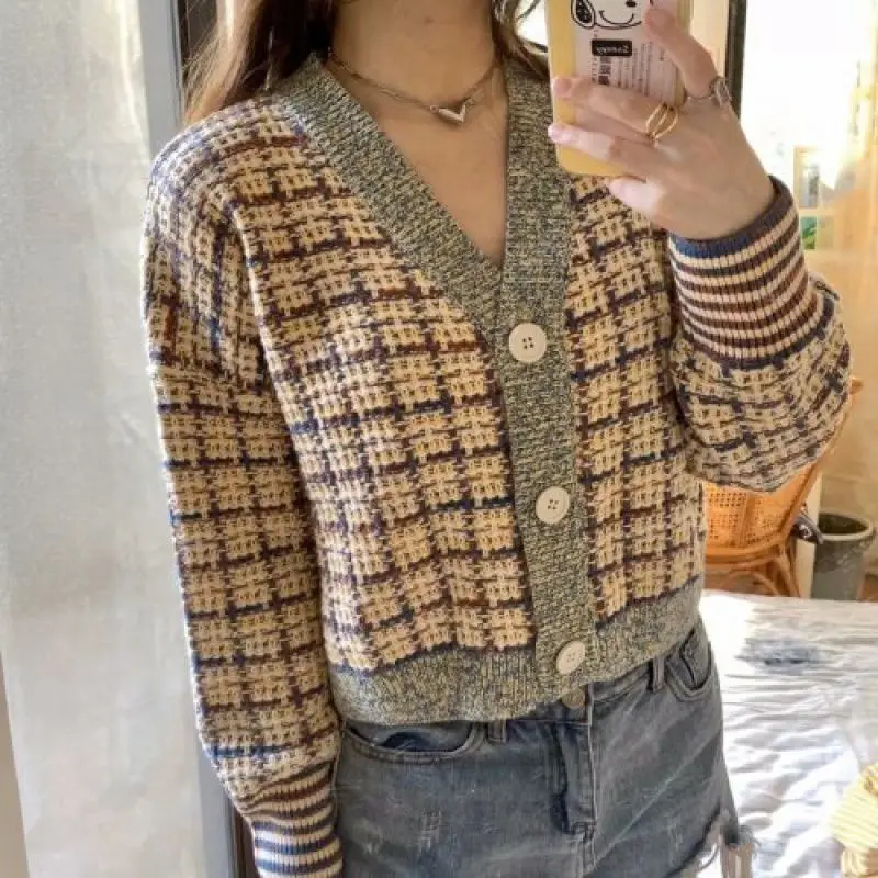 

Knitted sweater coat 2020 Autumn New loose short plaid sweater cardigan female short coat female