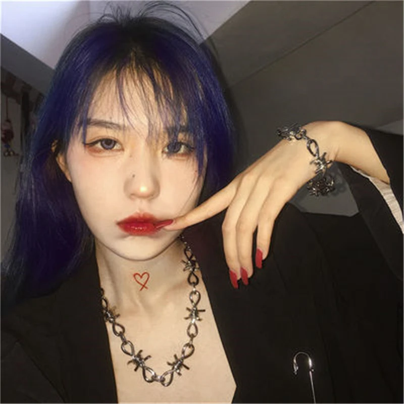 

Japan and Korea Harajuku Hip Hop Fashion Punk Thorns Iron Unisex Choker hip hop Necklace Accessry Streetwear jewelry