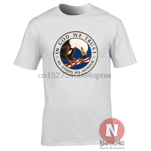 Gut We Trust Alle Andere Monitor USA Cia Nsa aberwachung Spion T-Shirt(1) | Мужская одежда