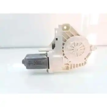 

8K0959802A WINDOW MOTOR FRONT RIGHT Audi A4 BER. (B8)