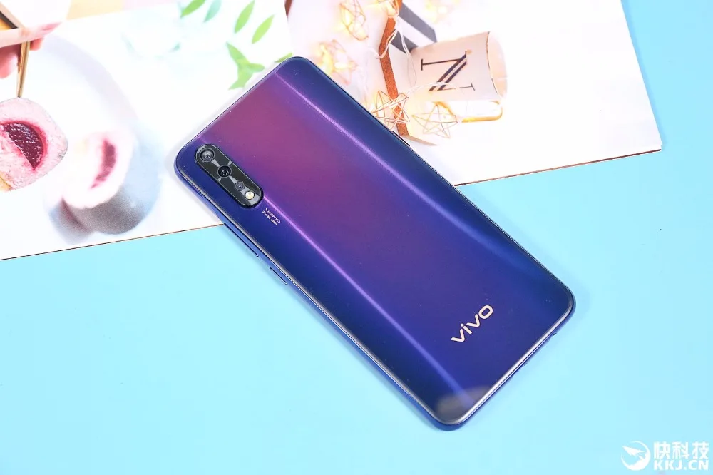 6,3" Vivo Z5 Смартфон Android 9,0 Snapdragon 712 8 Гб ram 128 ГБ rom Face+ fingerprnit ID 2340x1080 полный экран