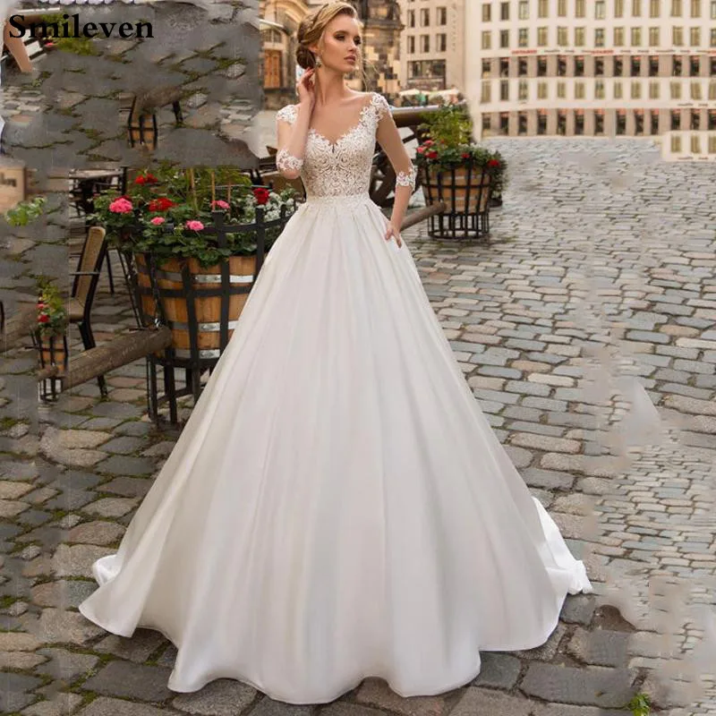 

Smileven Princess Wedding Dress Half Sleeve Appliqued Lace Bridal Dress Romantic Buttons Vestido De Noiva 2023