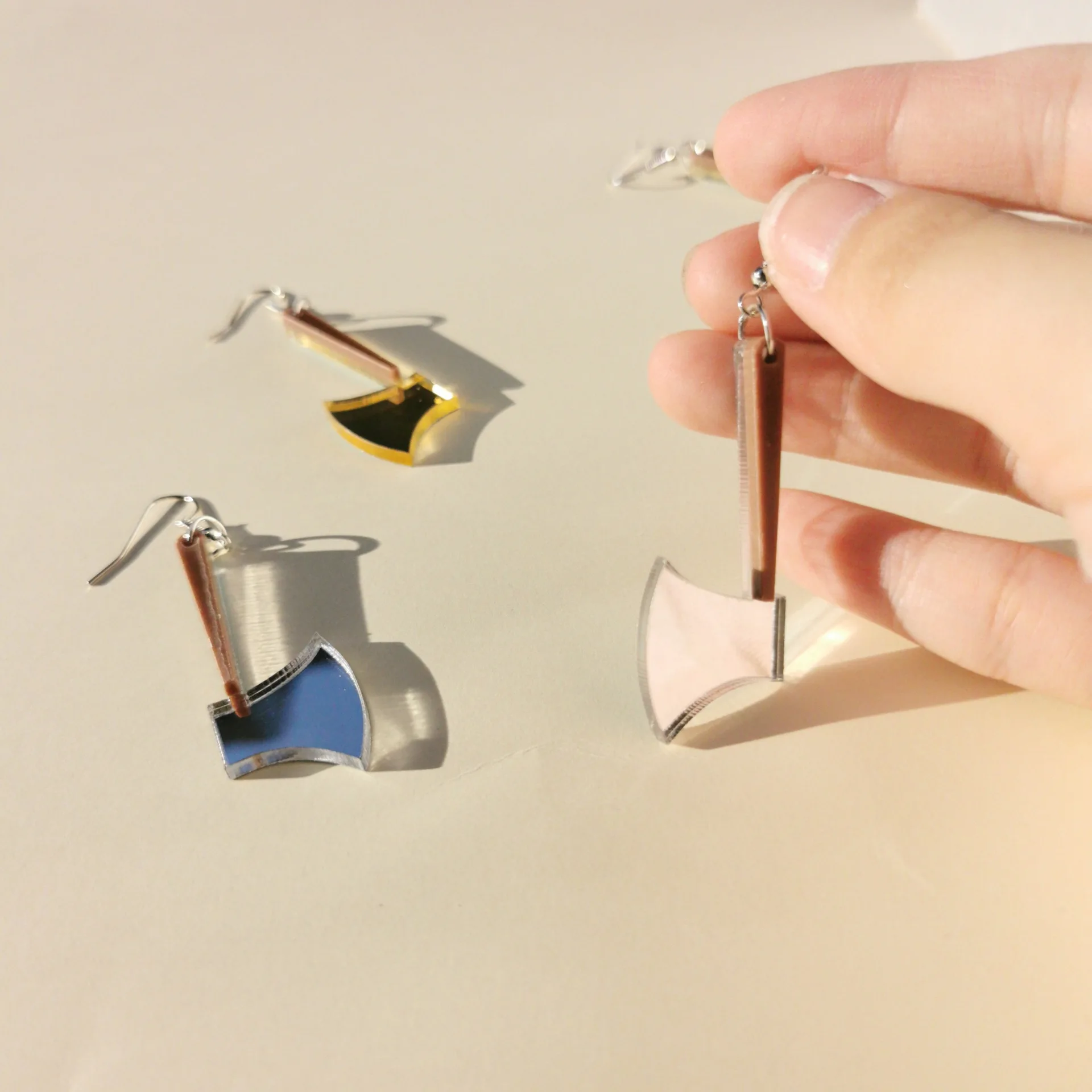 Оптовая продажа акриловые серьги Зимние Модные Веселые креативные простые с