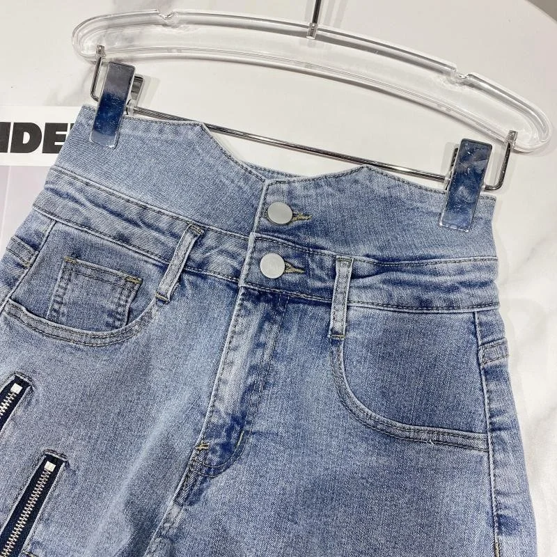 Рисунок 4 - Женские летние джинсовые шорты на молнии