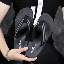 Мужские шлепанцы; модные Нескользящие сандалии на ремешке; модные пляжные сандалии для мужчин