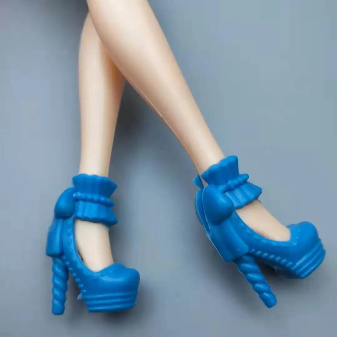 Pin by Da Barbie 🤍 on Shoes  Louis vuitton shoes heels, Sandals