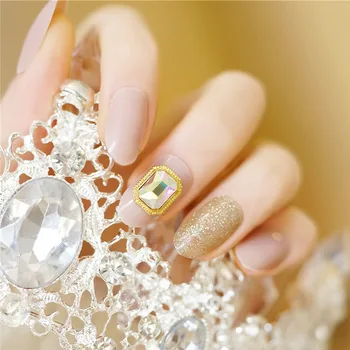 

24Pcs/box full cover Mid-Length false nails with designs Women Wearable oval head artificial nails with glue press on for girls