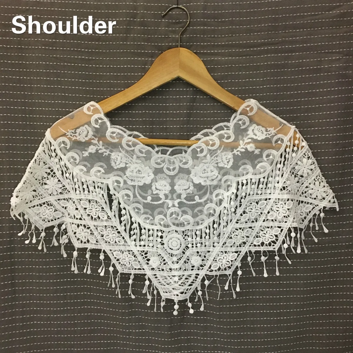 

Tulle Lace Fabric Hand Crochet Embroidery Wild Small Shawl Ladies Sunscreen Small Vest Jacket Blouse Style Temperament Dress Up