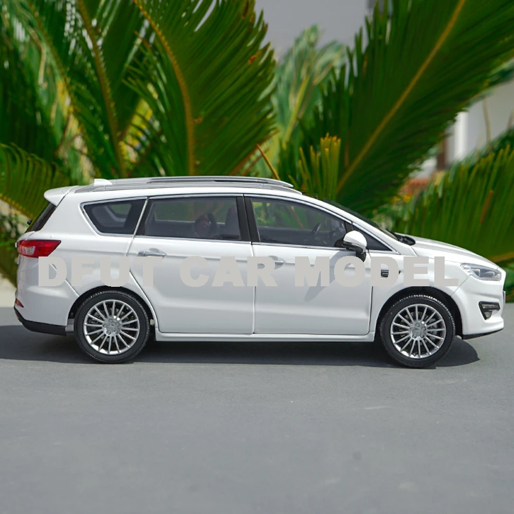 Литая 1:18 игрушечная спортивная машина из сплава модель LIFAN XUAN LANG MPV детские