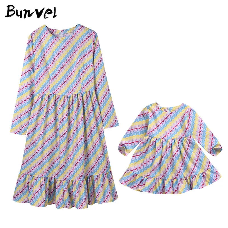 Bunvel/платье для мамы и дочки; платья с оборками и геометрическим принтом; одежда для мамы и дочки; осенние платья для малышей; Vestidos f