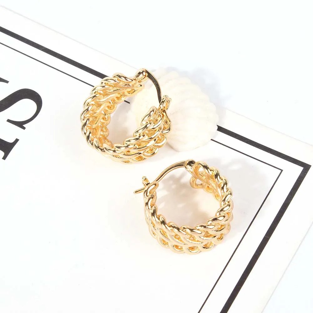 Temperament Wild Personality Metal Chain Earrings Small Hollow Gold Twist Round Exquisite Accessories | Украшения и аксессуары