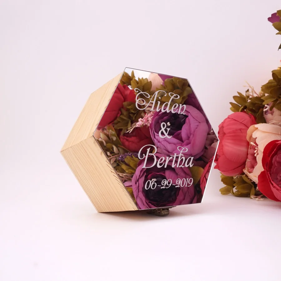 

Personalized Hexagon Shape Candy Box Acrylic Mirrored Cover Custom Made Name Party Gift Wood Boxes Wedding Party Display Decor