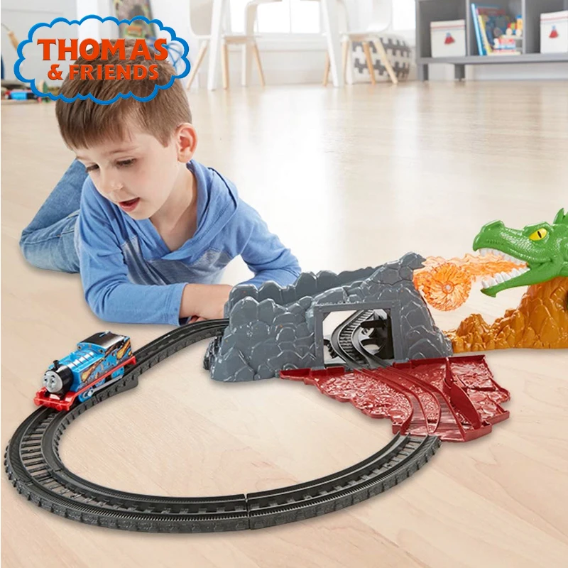 Original Thomas Und Freunde Track Master Drachen Flucht Set FXX66 Kid Spielzeug Dicast Zug Auto Eisenbahn Gebäude Spielset Für Weihnachten