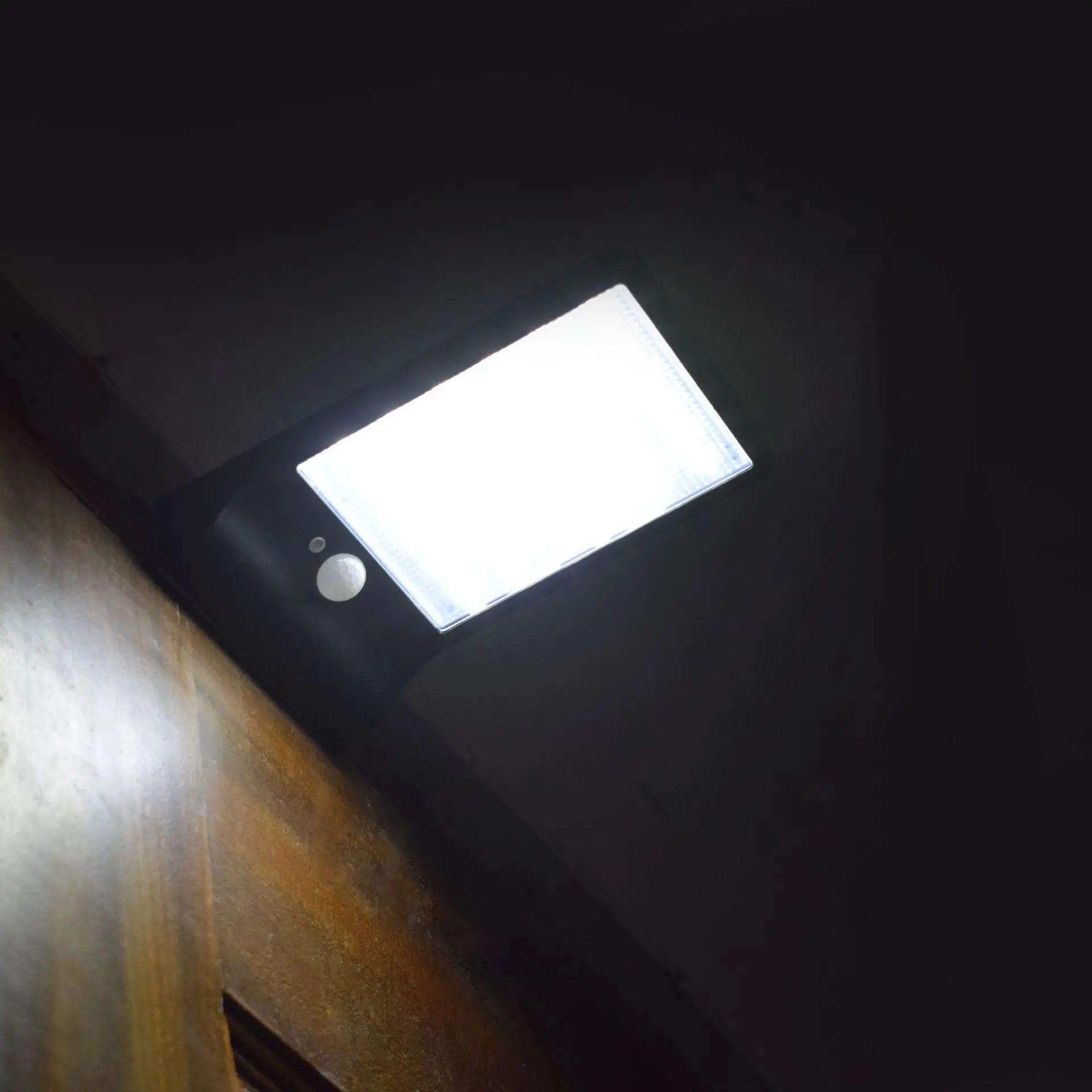 Amazon стиль 36LED солнечный свет человека реагирующая на движение настенный светильник ультра-тонкий Открытый водонепроницаемый внутренний двор сельская уличная лампа