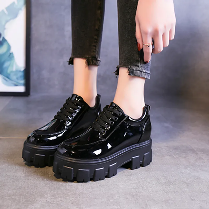 Zapatillas gruesas de plataforma para mujer, zapatos planos de charol con  cordones, suela gruesa, Creepers, novedad de primavera 2020|Zapatos planos  de mujer| - AliExpress