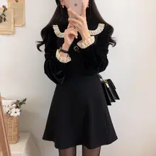 Korean Style Spring Vintage Stitching Lace Hook Flower Sweet Peter Pan Collar Long Sleeved Shirt Women Velvet Blouse Shirt