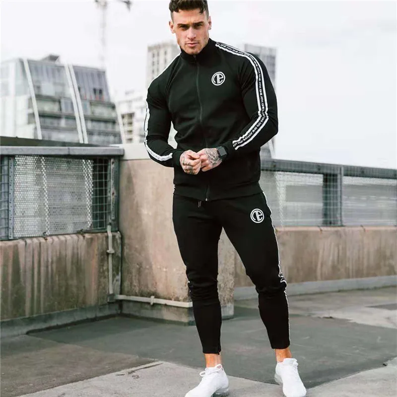 9692516728_1923915808