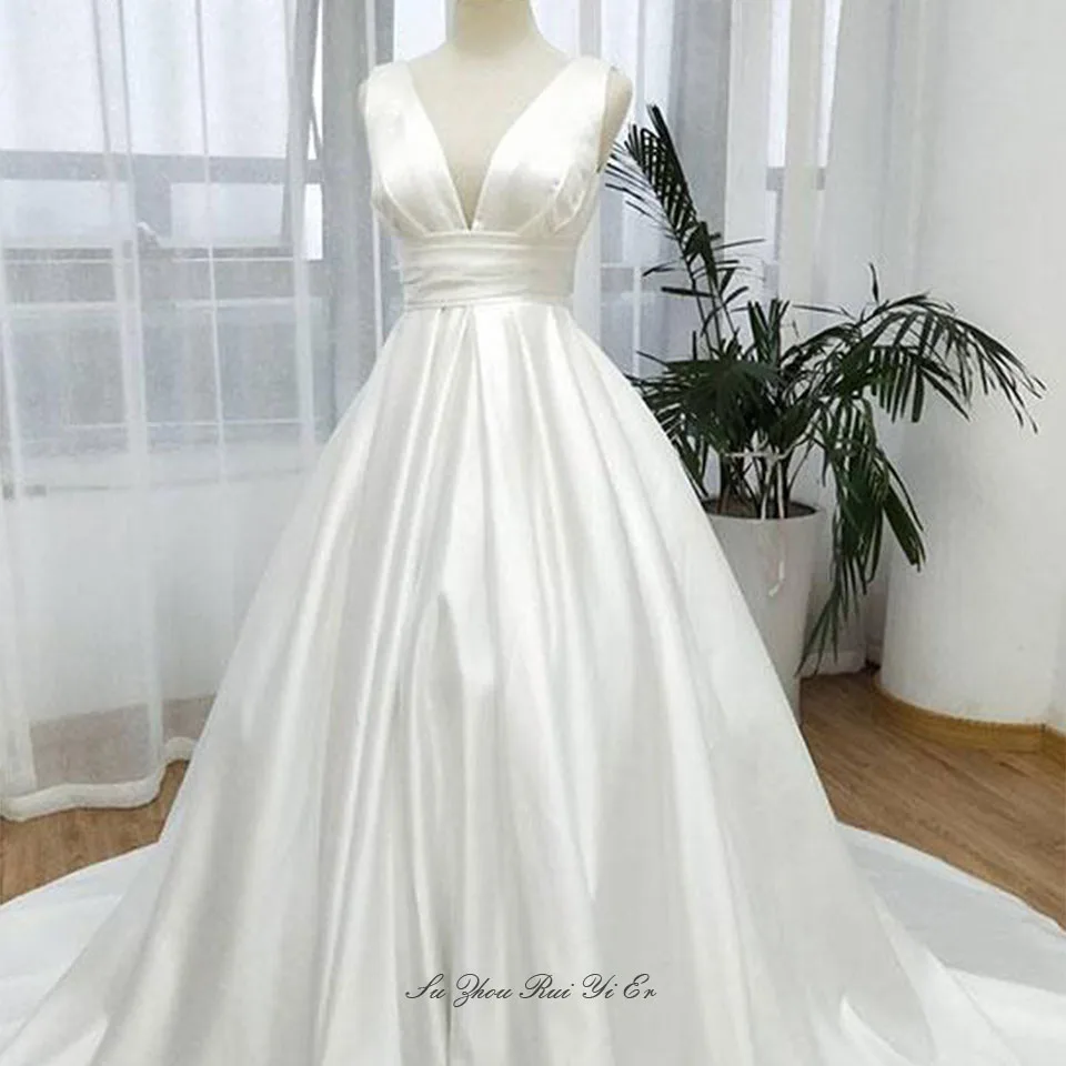 

Elegant V-neck Prom Dresses 2019 Long Dress For Party Satin Floor Length A-line Court Train Formal Evening Gown Vestidos De Gala